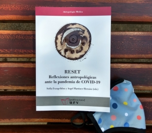 El llibre &quot;Reset&quot; recull 48 reflexions breus sobre la pandèmia